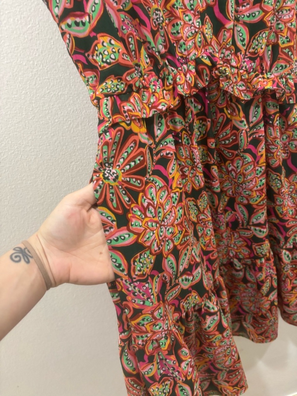 J. Crew Paisley Midi Dress ruffle tired summer boho size 2 Green red pink fun - Picture 9 of 14